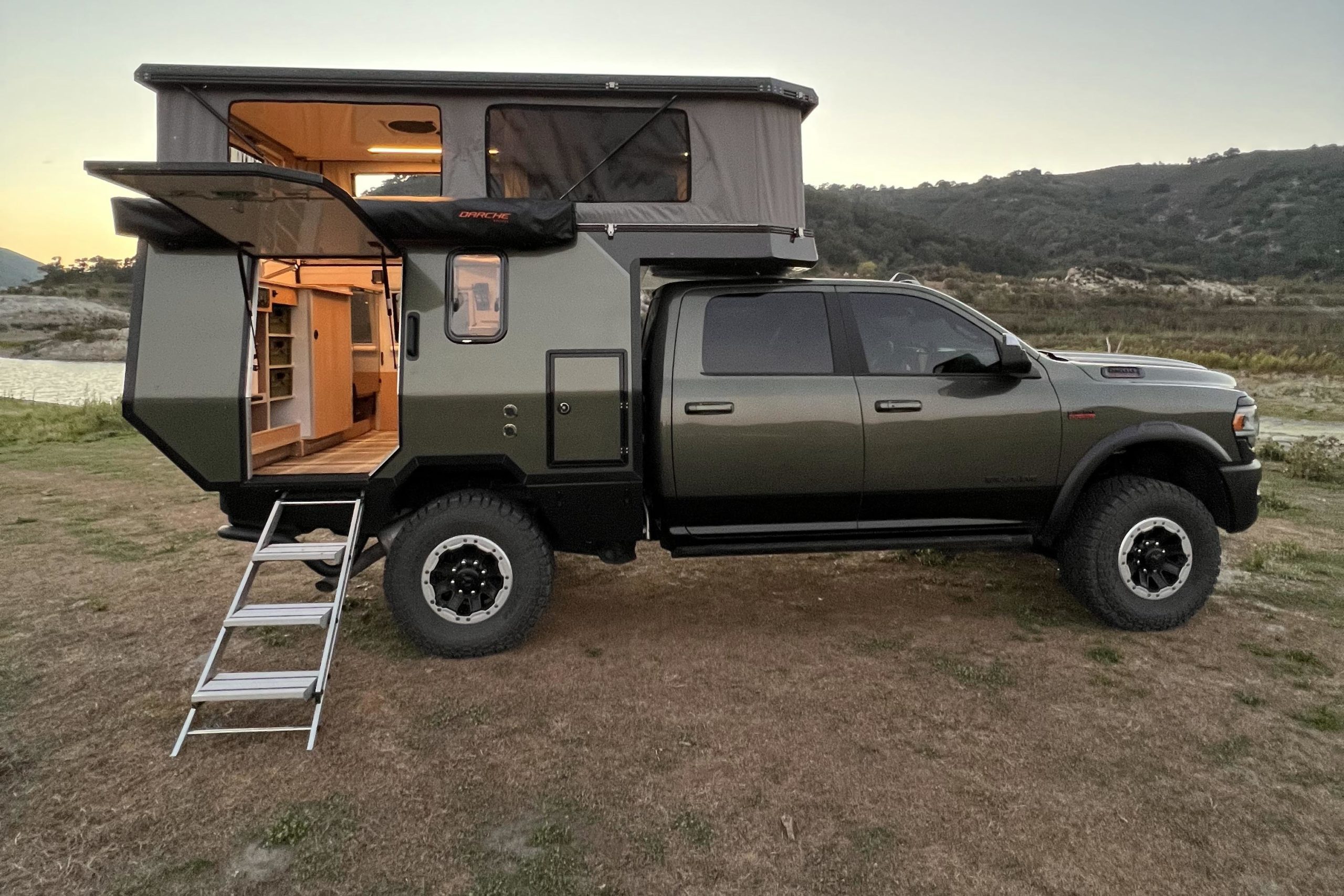 Enduro Campers – Composite Truck Campers